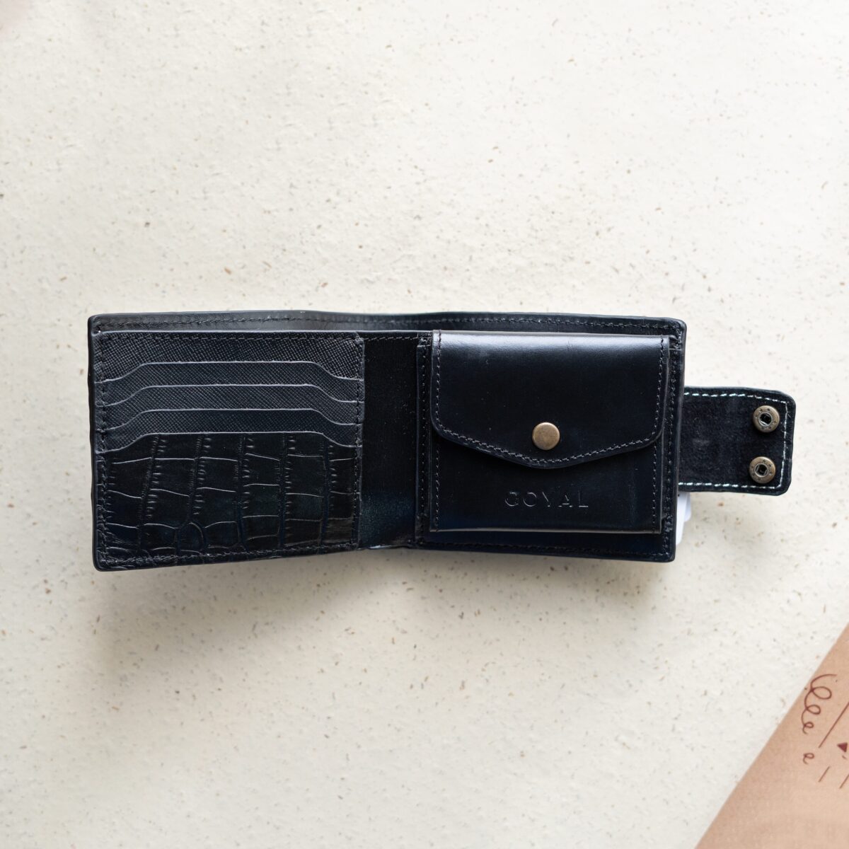 Swamp Alligator – Premium Leather Wallet with Snap Closure & Coin Pocket Black - Image 4