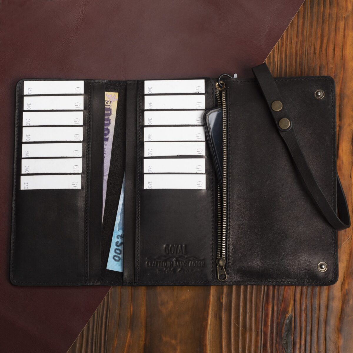 Roadster Vault – Long Trifold Bikerz Wallet with Chain & Belt Safety Black - Image 2