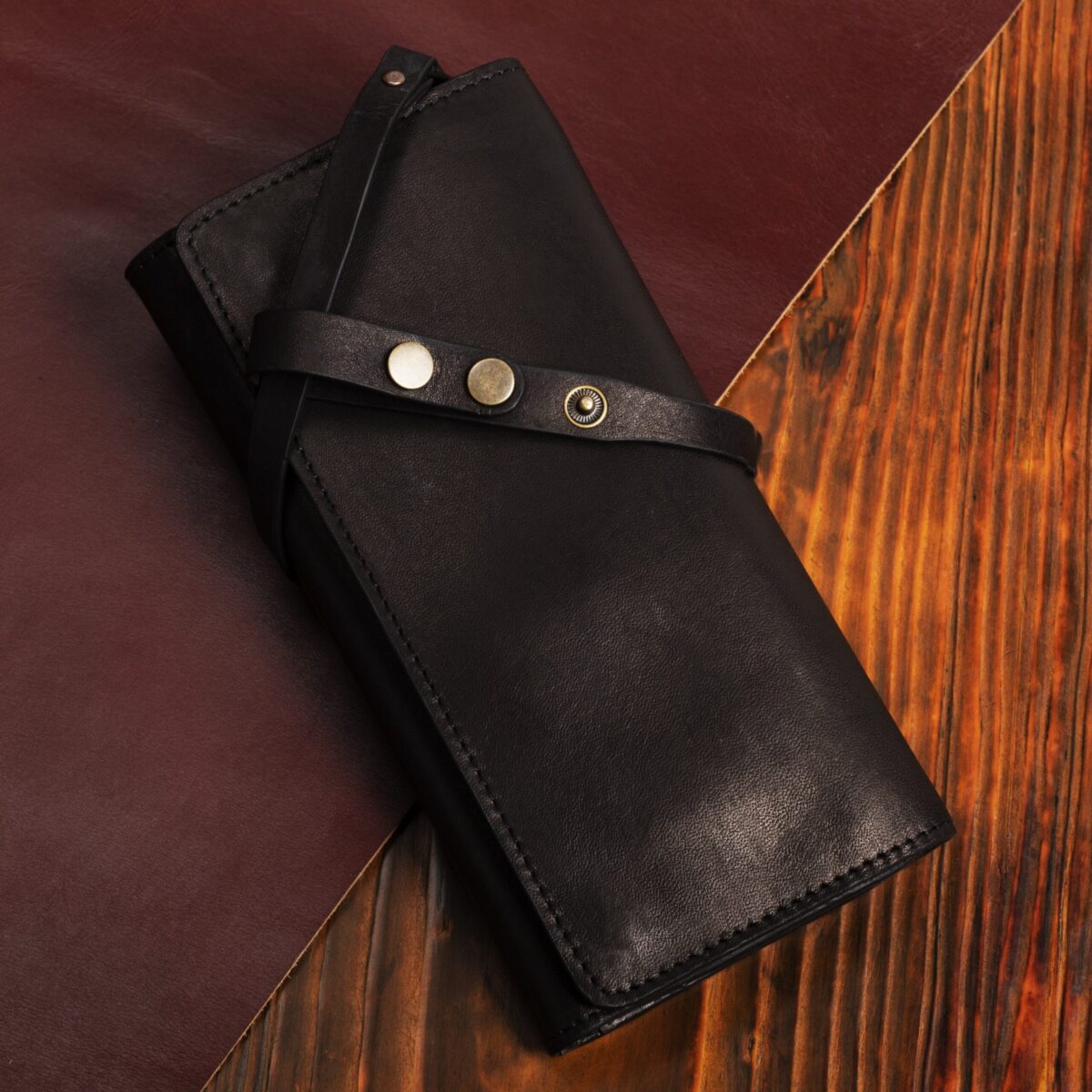 imgi_9_2-15-scaled-1.jpg Roadster Vault – Long Trifold Bikerz Wallet with Chain & Belt Safety Black - Image 1