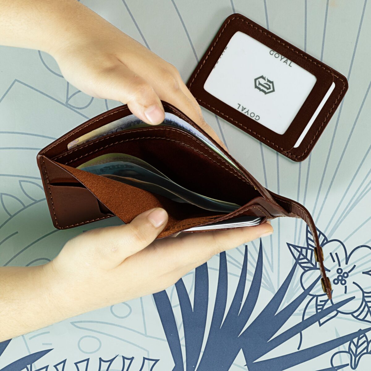 Contemporary Modern – Minimalist Leather Wallet with Snap Button (Card Holder Included) Chocolate - Image 4